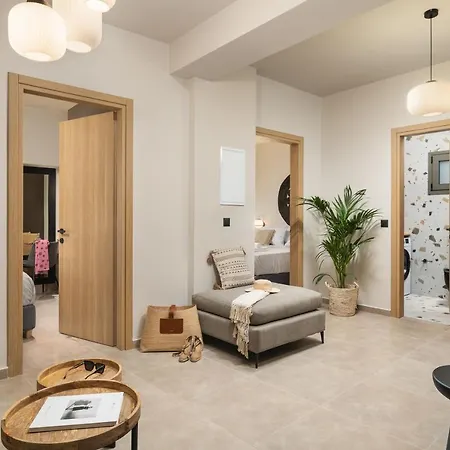Limani Elegant Apartment *